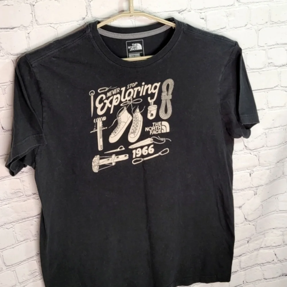 The North Face Never Stop Exploring Tshirt Large